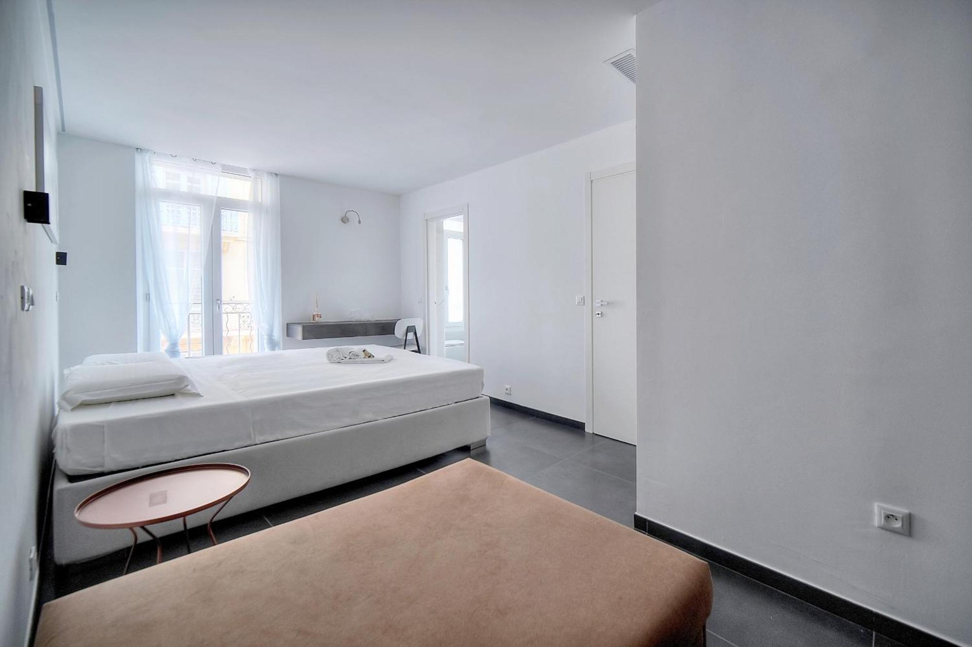 Appartement Grand 2 Pieces Moderne Carre D Or A1b205