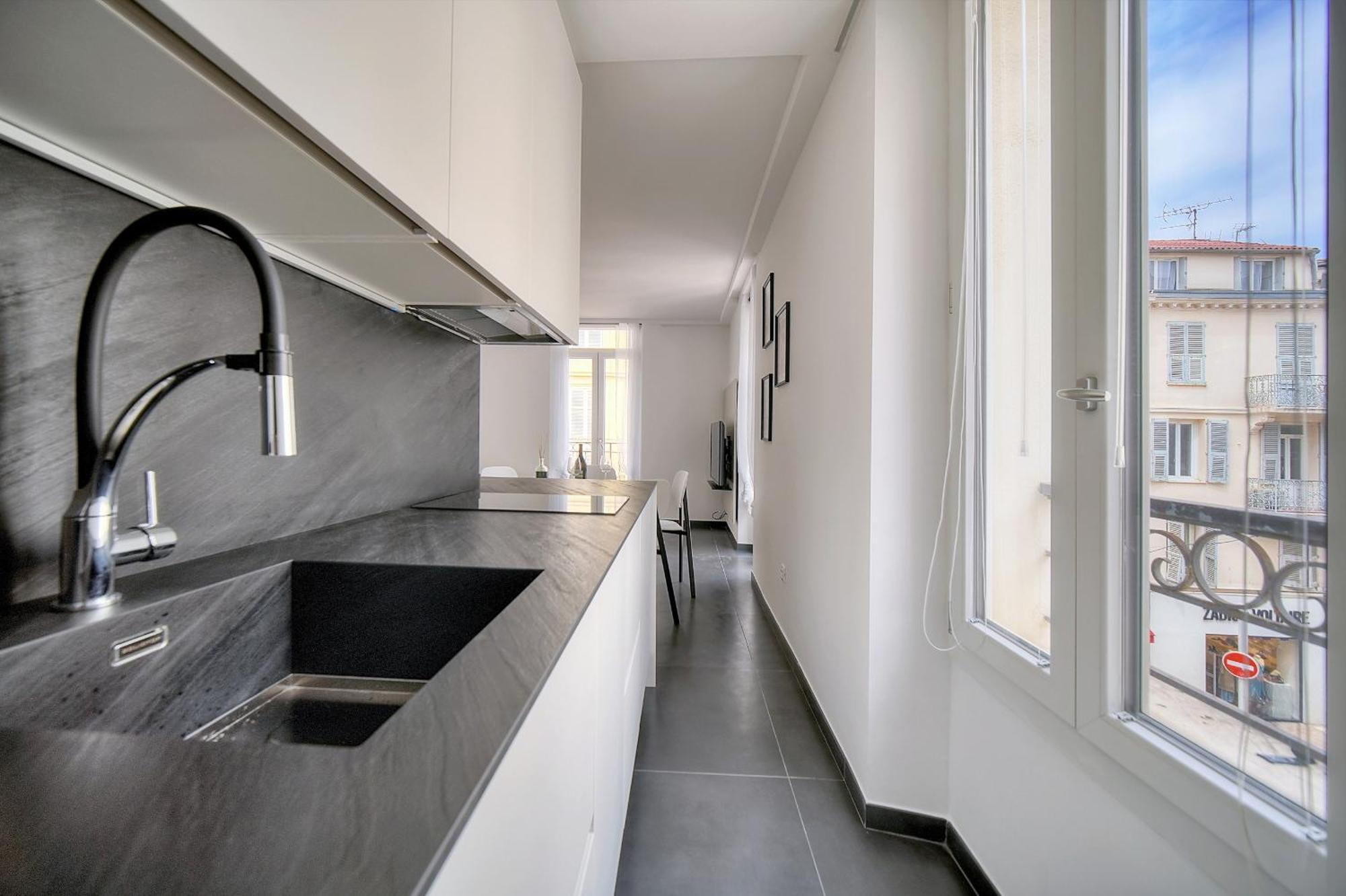 Grand 2 Pieces Moderne Carre D Or A1b205 Appartement Cannes